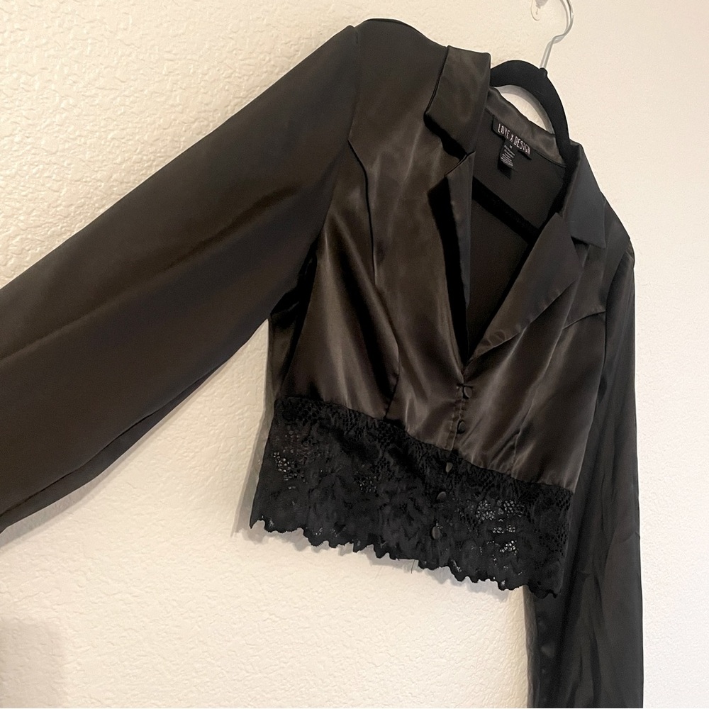 Love X Design Cropped Silk Style Top Blouse Lace Trim Black Medium